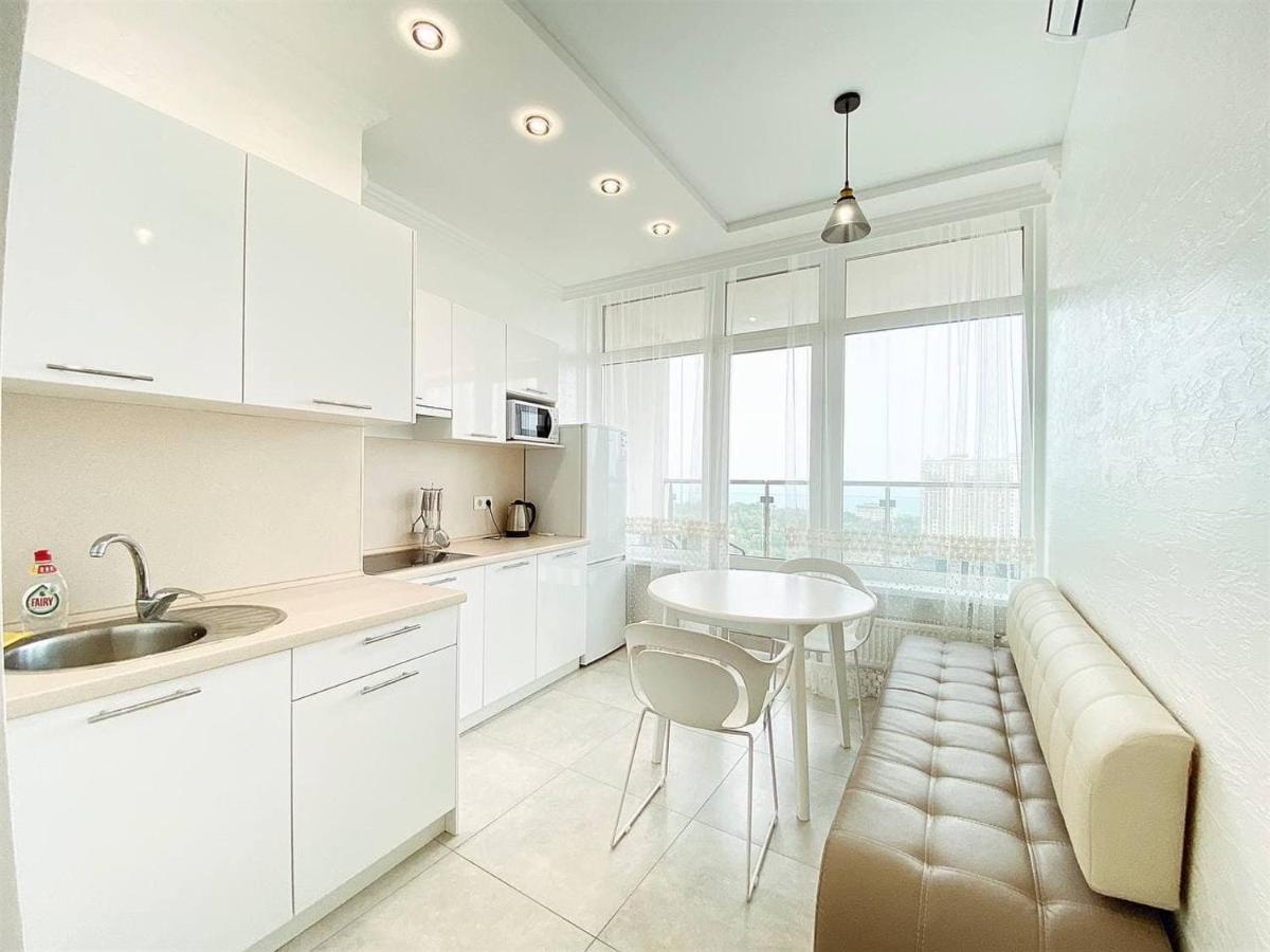 Skyview Apartments Odesa Exterior photo