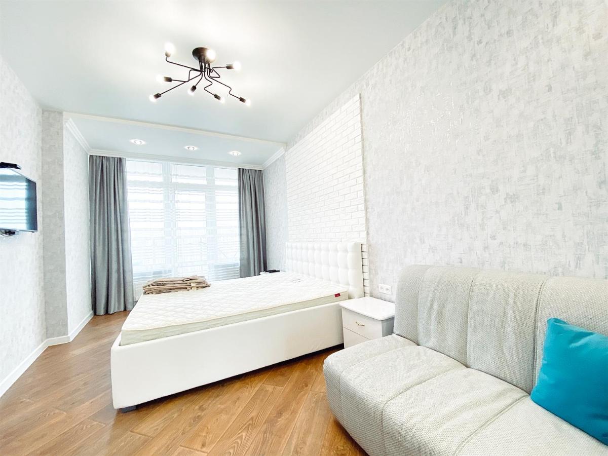 Skyview Apartments Odesa Exterior photo