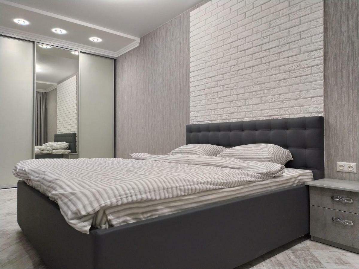 Skyview Apartments Odesa Exterior photo