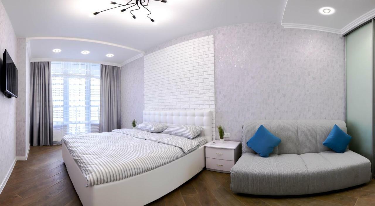 Skyview Apartments Odesa Exterior photo